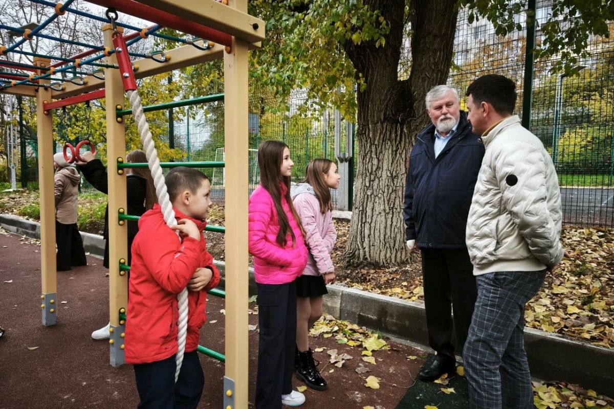 На улице Боцманской отремонтировали детскую площадку