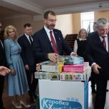 Игрушки, раскраски и наборы для детского творчества, собранные депутатами Заксобрания в «Коробку храбрости», поступят пациентам Иркутского детского хосписа