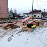 В Холмогорах благоустроили площадку возле дома № 34 по улице Красноармейской