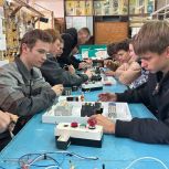 В Ипатово Ставропольского края по партпроекту «Моя карьера с Единой Россией» проводят профориентационные занятия для школьников