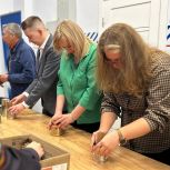 «Единая Россия» провела мастер-класс по изготовлению окопных свечей в Йошкар-Оле