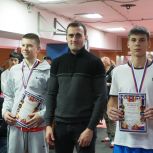 Сильнейших юных кикбоксеров определили в Уссурийске