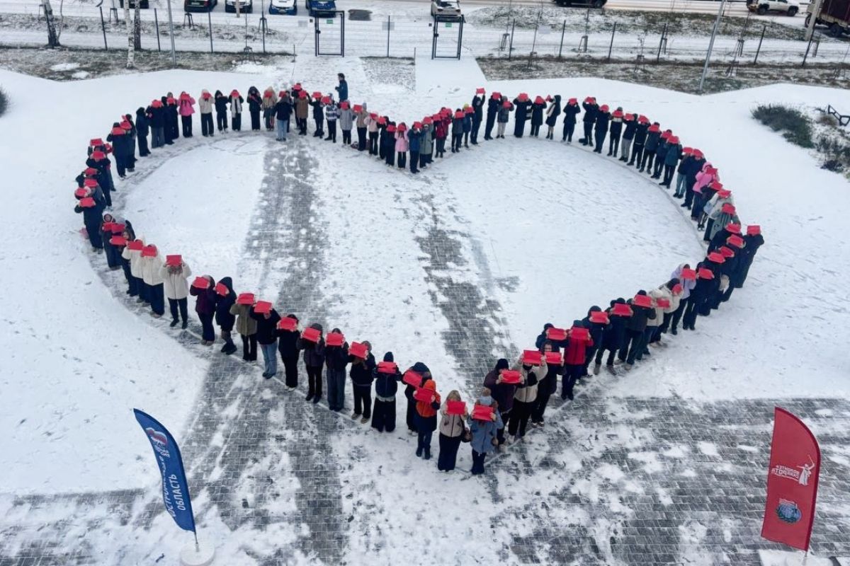 В Костроме состоялся флешмоб, приуроченный ко Дню матери