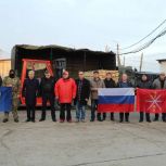 Стройматериалы, генераторы, медикаменты и личные посылки: «Единая Россия» отправила новые партии грузов за «ленту»