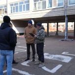Депутаты «Единой России» проконтролировали ход капремонта кровель в школах Уссурийска