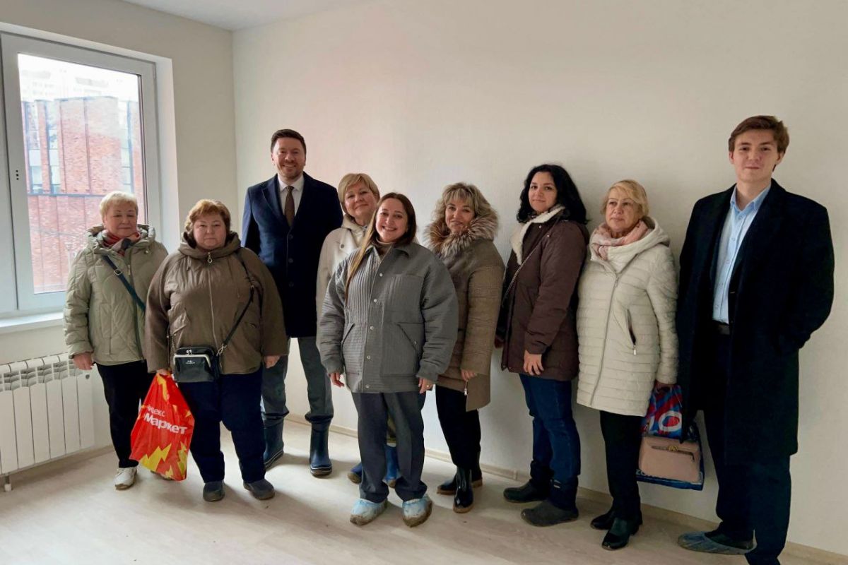 Александр Козлов в рамках «партийного десанта» оценил готовность домов по реновации в Московском