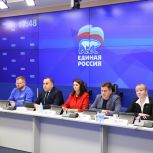 Выборная стратегия, работа над народной программой, партийные задачи: Владимир Якушев встретился с финалистами «Лидеров России. Политика»
