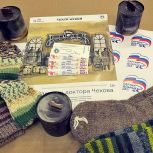 «Единая Россия» организовала посещение театра кукол для серебряных волонтёров Мурманска