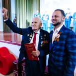 Депутат от «Единой России» помог издать книгу о героях Великой Отечественной войны