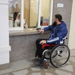 «Единая Россия» проверила доступность нового ЖД-вокзала Грозного для маломобильных граждан