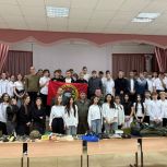 «Единая Россия» провела урок мужества для школьников Хвалынского района Саратовской области