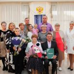 В рамках проекта «Крепкая семья» единороссы поздравили с 50-летием совместной жизни чету Сафоновых из Советска