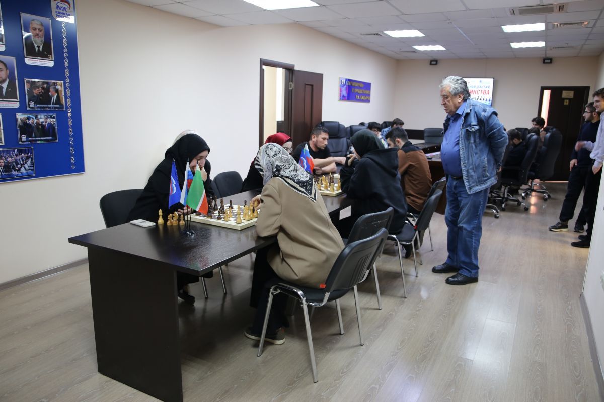 «Единая Россия» провела в регионах турниры «Шахматная партия единства»