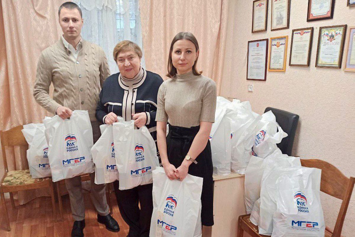 Депутаты «Единой России» поздравили инвалидов Советского округа Тулы