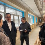 Ход капремонта в трех школах Великого Новгорода оценила Елена Цунаева