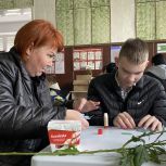 Для молодых мам Херсонской области «Единая Россия» организовала консультации соцфонда, мастер-класс и семейный кинопоказ