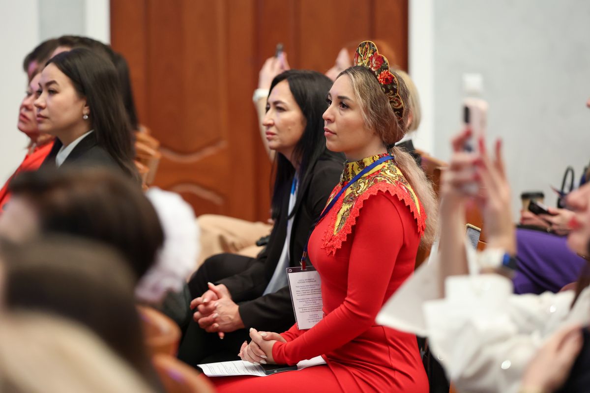 В Санкт-Петербурге «Женское движение Единой России» организовало образовательный интенсив для региональных лидеров