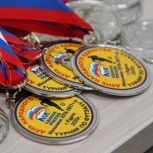 «Единая Россия» провела турниры по футболу и самбо в Курске