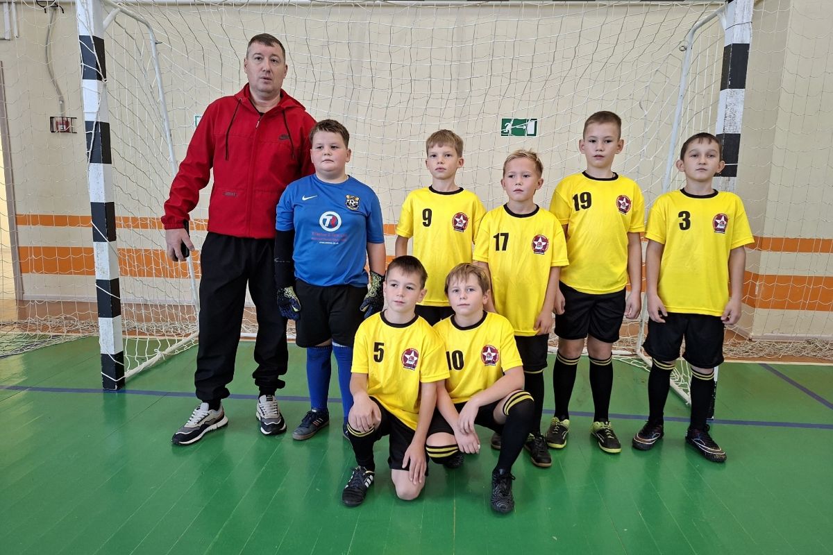 При поддержке «Единой России» в районах Ульяновской области состоялись соревнования по мини-футболу