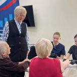 «Единая Россия» организовала в Мурманском доме-интернате  акцию «Женская красота»