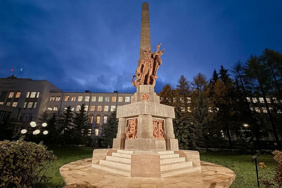 95 лет назад был установлен один из главных символов Поморья – Обелиск Севера