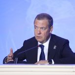 Дмитрий Медведев: Резолюция Генассамблеи ООН по искоренению колониализма — результат работы движения «За свободу наций!»