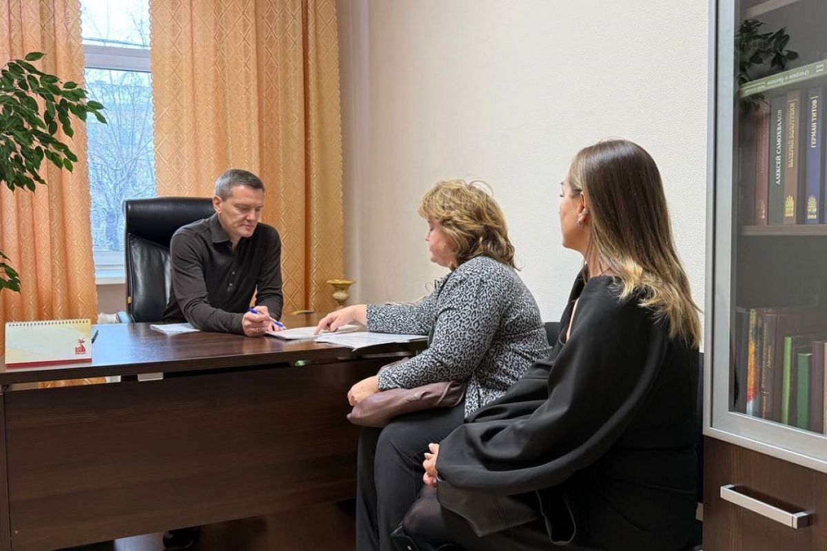 Депутаты Государственной Думы проводят прием граждан в Барнауле