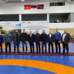 «Единая Россия»  поддержала  соревнования по спортивной борьбе «Борьба в школу»