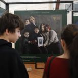 «Единая Россия» открыла в Подмосковье серию фотовыставок о Героях СВО и их семьях