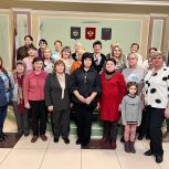 В Октябрьском районе прошел концерт в преддверии Дня матери