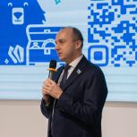 Михаил Клименко вручил дипломы участникам конкурса «Урал - кузница талантов»