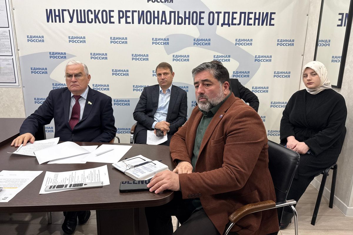 «Единая Россия» и Минпросвещения дали поручения регионам по программам капремонта и строительства объектов образования