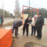 Ход работ на объектах партпроекта «Городская среда» проверил десант «Единой России» в Саянске