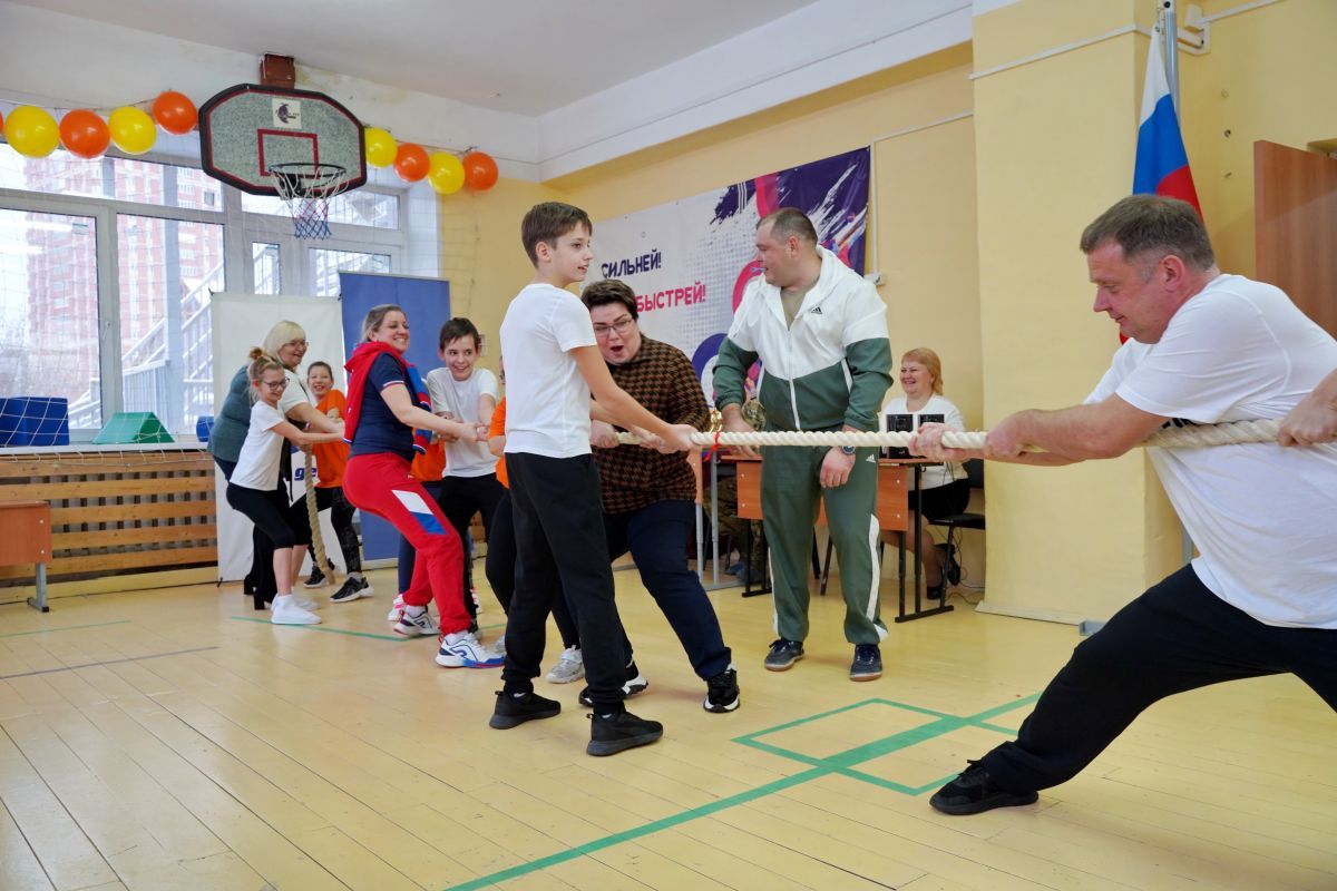 «Единая Россия» провела в Новосибирске семейный спортивный фестиваль