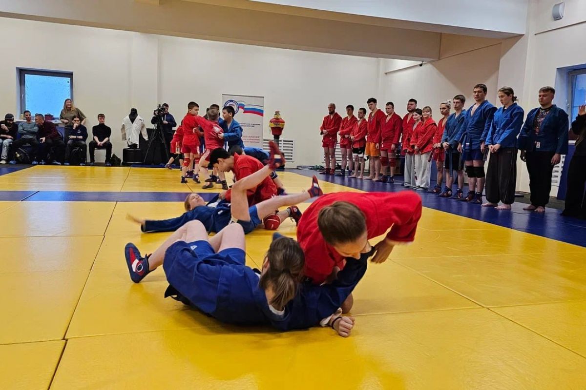 В Мурманске при поддержке «Единой России» состоялись соревнования по самбо среди студентов