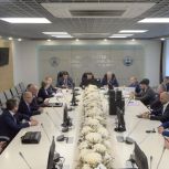 На заседании фракции «Единая Россия» обсудили строительство социально значимых объектов