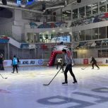Хоккеисты «Сахалинских Акул» провели мастер-классы для всех желающих