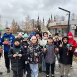 Молодогвардейцы поздравили нижнекамцев с Днем Конституции Татарстана