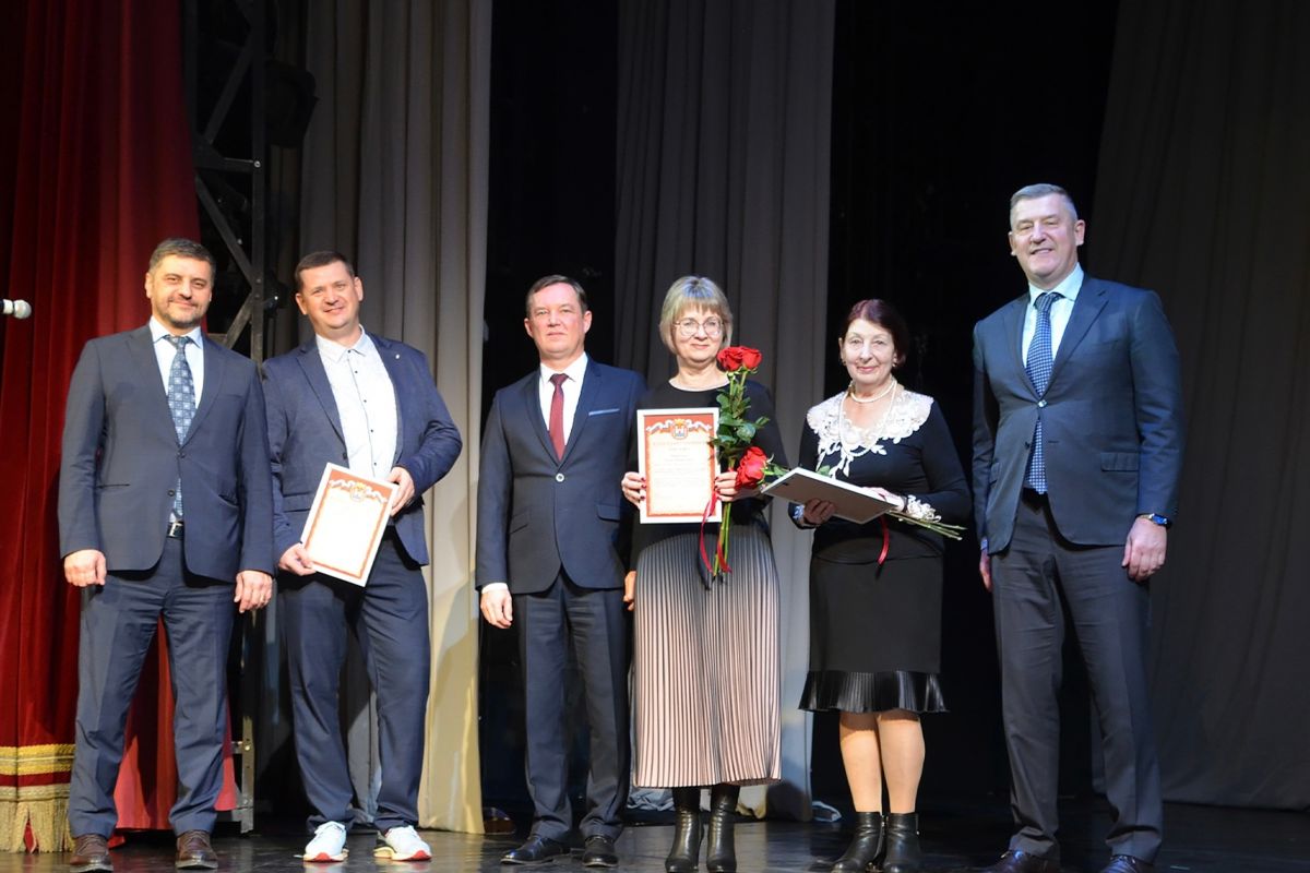 Единороссы Советска поздравили коллектив санатория «Советск» с 75-летием со дня его основания