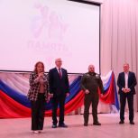 Депутаты «Единой России» посетили фестивали, организовали экскурсию и вручили Почетные знаки