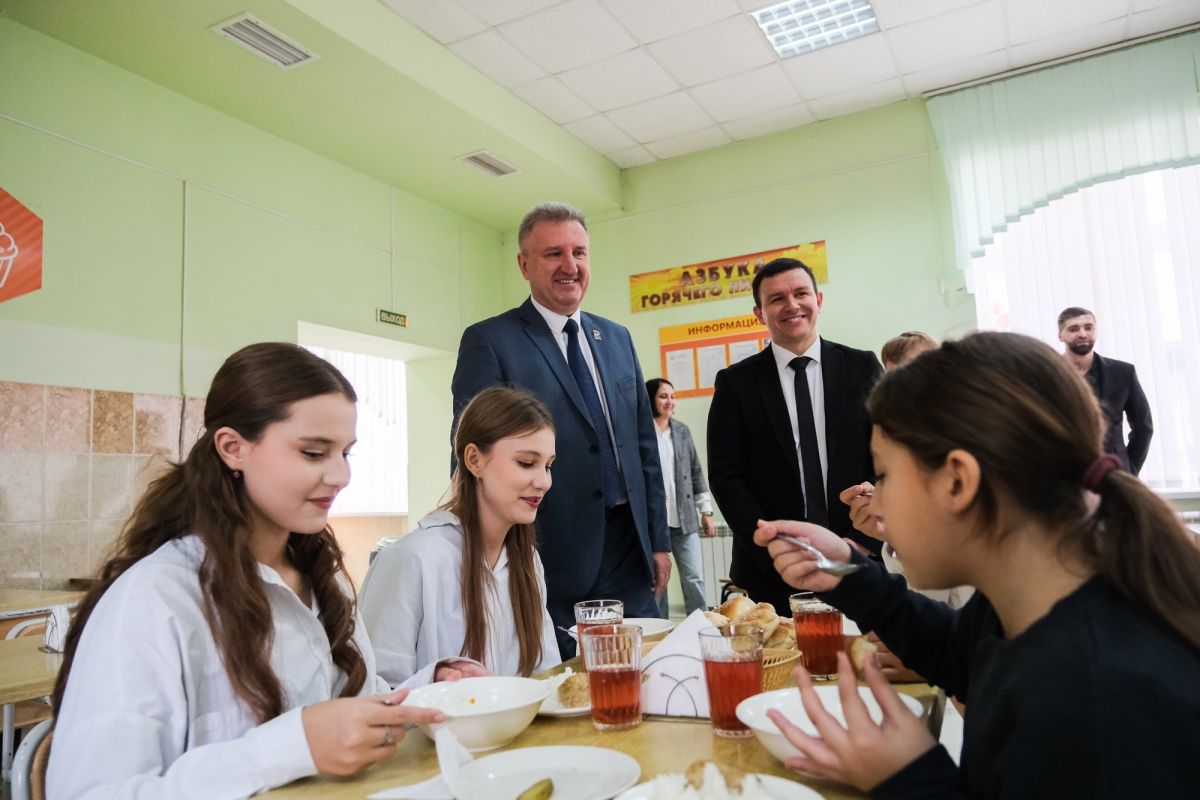 «Единая Россия» следит за качеством школьного питания в рамках партпроекта «Новая школа»