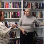 Новая библиотека, благоустроенная территория, помощь бездомным собакам: «Единая Россия» реализует партийные проекты на территории Омской области