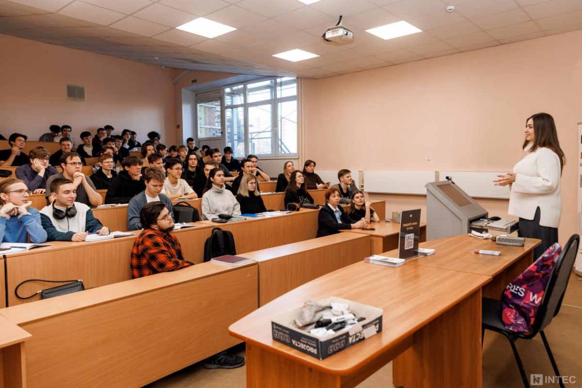 «Цифровая Россия» продолжает работу со студентами в рамках проекта «Войти в АйТи»