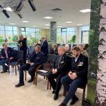 Ветераны из петербургского «Боевого братства» познакомились с опытом работы кластера поддержки СВО во Всеволожске