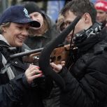 «Единая Россия» организовала в Москве большой спортивный праздник для юных лыжников и биатлонистов