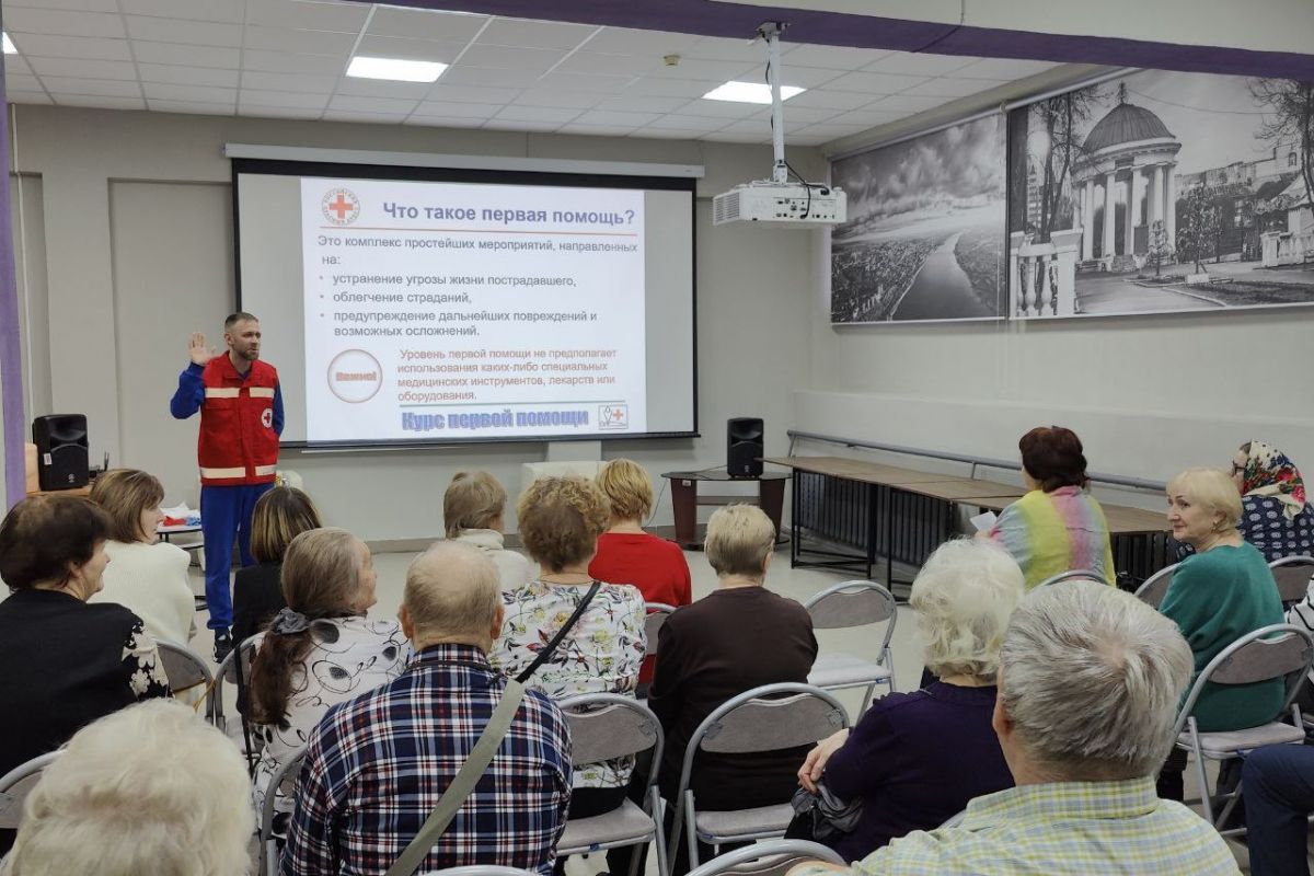 Активисты «Единой России» в Перми осваивают навыки спасения жизни