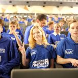 «Единая Россия» по всей стране поздравила активистов МГЕР с 20-летием организации