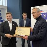 В Калуге и Обнинске при поддержке партии «Единая Россия» открылись шахматные клубы Сергея Карякина