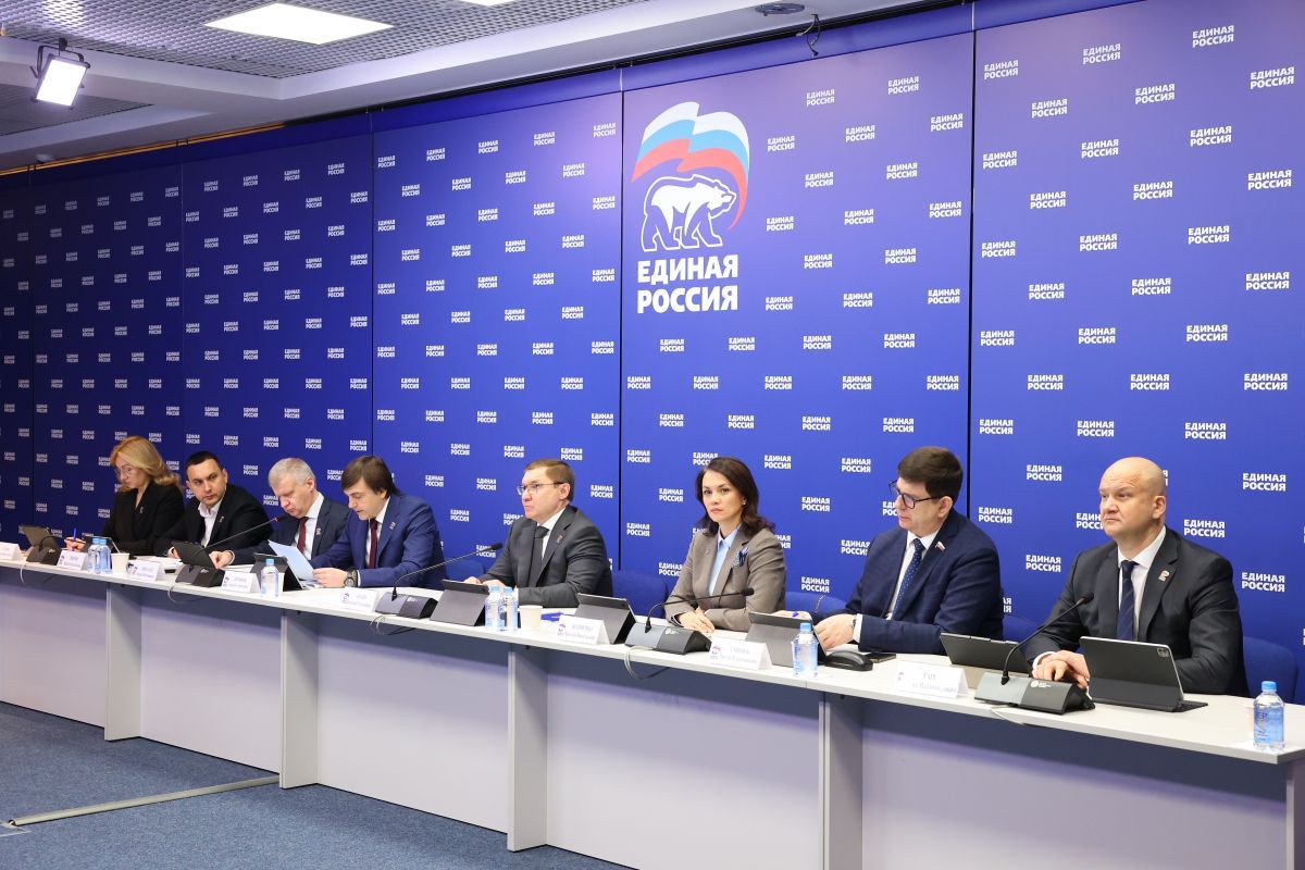 «Единая Россия» и Минпросвещения дали поручения регионам по программам капремонта и строительства объектов образования