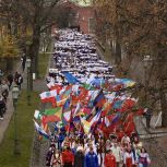 «Наша сила – в единстве, сплоченности и ответственности за будущее страны»: петербургские единороссы провели праздничные мероприятия в День народного единства